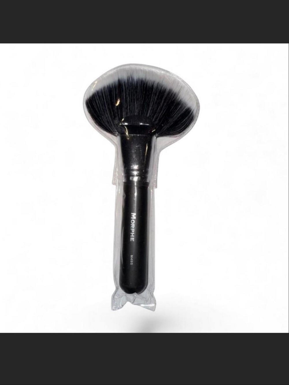Morphe Black Handle Fan Brush with Black-to-White Bristles M495